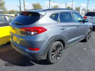 2017 Hyundai Tucson Eco z VIN KM8J33A25HU482364, wystawiony jako IAAI lot #43480647 z przebiegiem 144 106 mil mil oraz . Historia ofert i sprzedaży dostępna na DreamBid. Obrazek 4.