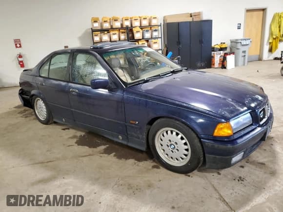 ✅ 1995 BMW 3 Series 325i • VIN: WBACB4325SFM24508 • Lot: 58243175. Listed on Copart with 147,646 mi. Free auction sales archive from the USA and detailed vehicle history report at DreamBid. Image 4.