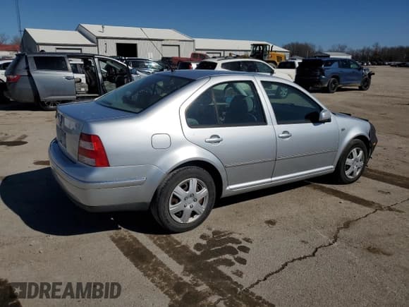 ✅ 2004 Volkswagen Jetta GL • VIN: 3VWRK69M84M103564 • Lot: 45903535. Listed on Copart with 199,904 mi. Free auction sales archive from the USA and detailed vehicle history report at DreamBid. Image 3.