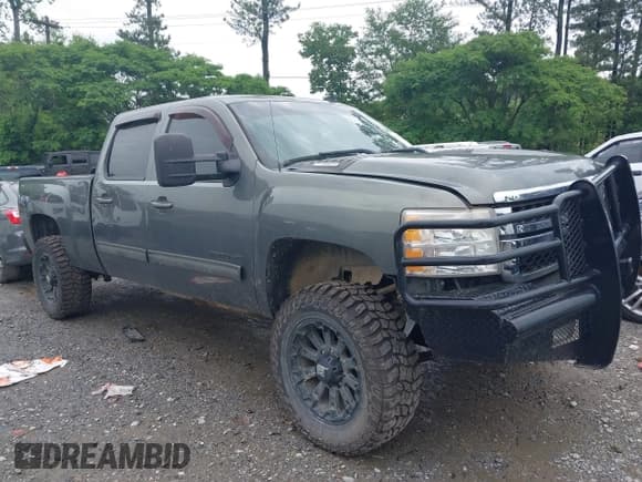 ✅ 2011 Chevrolet Silverado 2500HD LTZ • VIN: 1GC1KYC81BF148673 • Lot: 42200409. Listed on IAAI with 274,432 mi. Free auction sales archive from the USA and detailed vehicle history report at DreamBid. Image 13.