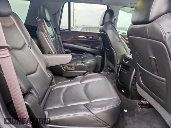 ✅ 2017 Cadillac Escalade Luxury • VIN: 1GYS3BKJ0HR310264 • Лот: 93766585. Опубликован ранее на Copart с пробегом 67 996 миль. Бесплатный доступ к архиву аукционных продаж из США и подробный отчёт об истории автомобиля на DreamBid. Изображение 11.