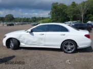 ✅ 2017 Mercedes-Benz E 300 Luxury • VIN: WDDZF4KB8HA033075 • Lot: 43044154. Wystawiony na IAAI z przebiegiem 87 178 mil. Bezpłatny archiwum sprzedaży aukcyjnych z USA i szczegółowy raport historii pojazdu na DreamBid. Zdjęcie 14.