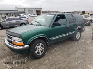 ✅ 1999 Chevrolet Blazer LS • VIN: 1GNDT13W8XK146103 • Lot: 47923345. Wystawiony na Copart z przebiegiem 225 346 mil. Bezpłatny archiwum sprzedaży aukcyjnych z USA i szczegółowy raport historii pojazdu na DreamBid. Zdjęcie 1.