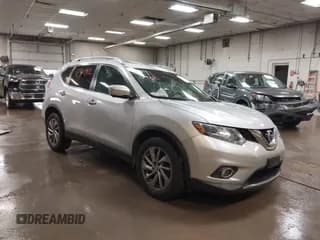 ✅ 2015 Nissan Rogue SL • VIN: 5N1AT2MV2FC826347 • Lot: 42910982. Listed on IAAI with 110,962 mi. Free auction sales archive from the USA and detailed vehicle history report at DreamBid. Image 1.