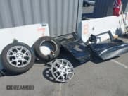 ✅ 2022 Jeep Renegade Latitude • VIN: ZACNJDB15NPN79453 • Lot: 43076701. Wystawiony na IAAI z przebiegiem Nie podano. Bezpłatny archiwum sprzedaży aukcyjnych z USA i szczegółowy raport historii pojazdu na DreamBid. Zdjęcie 11.