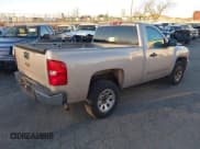✅ 2007 Chevrolet Silverado 1500 1LT • VIN: 1GCEC14C37Z617583 • Lot: 43721071. Wystawiony na IAAI z przebiegiem 106 858 mil. Bezpłatny archiwum sprzedaży aukcyjnych z USA i szczegółowy raport historii pojazdu na DreamBid. Zdjęcie 4.