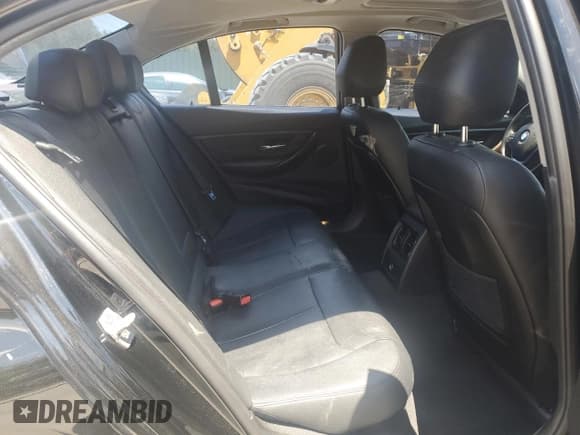 ✅ 2015 BMW 3 Series 328i • VIN: WBA3A5G53FNS89991 • Lot: 66169255. Listed on Copart with 71,909 mi. Free auction sales archive from the USA and detailed vehicle history report at DreamBid. Image 10.