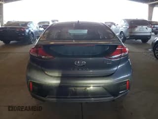 ✅ 2019 Hyundai Ioniq Blue • VIN: KMHC65LC8KU139587 • Lot: 46836045. Wystawiony na Copart z przebiegiem 74 297 mil. Bezpłatny archiwum sprzedaży aukcyjnych z USA i szczegółowy raport historii pojazdu na DreamBid. Zdjęcie 6.
