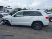 ✅ 2017 Jeep Grand Cherokee Limited • VIN: 1C4RJEBG2HC965531 • Lot: 43725728. Wystawiony na IAAI z przebiegiem 56 542 mil. Bezpłatny archiwum sprzedaży aukcyjnych z USA i szczegółowy raport historii pojazdu na DreamBid. Zdjęcie 15.