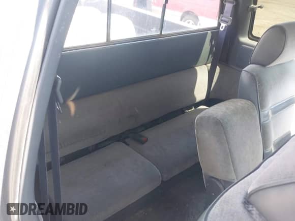 1992 Dodge Dakota z VIN 1B7GG23X9NS683519, wystawiony jako IAAI lot #42217984 z przebiegiem 178 152 mil mil oraz . Historia ofert i sprzedaży dostępna na DreamBid. Obrazek 8.