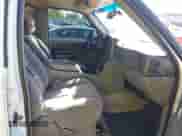 2003 Chevrolet Suburban Z71 с VIN 3GNFK16ZX3G108519, выставлен на аукционе IAAI как лот 43456674 с пробегом 381 576 миль миль и . История ставок и продаж доступна на DreamBid. Изображение 5.