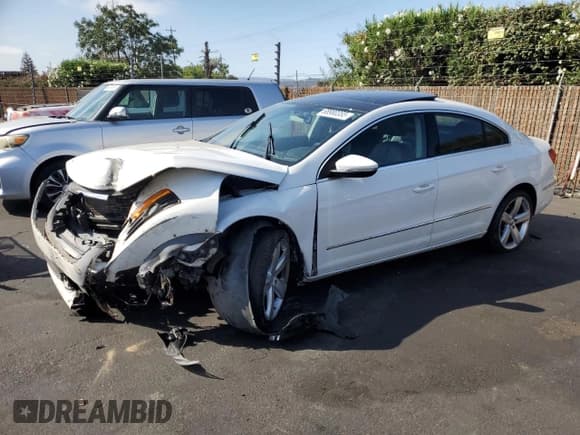 ✅ 2012 Volkswagen CC Lux • VIN: WVWHP7AN1CE541857 • Lot: 68980355. Listed on Copart with 104,285 mi. Free auction sales archive from the USA and detailed vehicle history report at DreamBid. Image 1.