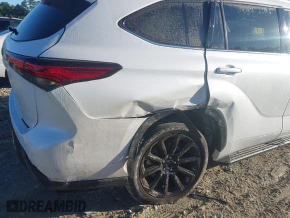 ✅ 2023 Toyota Highlander XLE • VIN: 5TDKDRAH5PS042533 • Лот: 43467157. Опубликован ранее на IAAI с пробегом 28 322 миль. Бесплатный доступ к архиву аукционных продаж из США и подробный отчёт об истории автомобиля на DreamBid. Изображение 6.