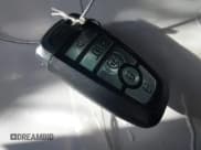 ✅ 2024 Ford Explorer XLT • VIN: 1FMSK8DH8RGA68452 • Lot: 43702577. Wystawiony na IAAI z przebiegiem 34 273 mil. Bezpłatny archiwum sprzedaży aukcyjnych z USA i szczegółowy raport historii pojazdu na DreamBid. Zdjęcie 11.