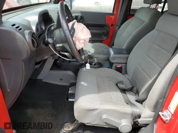 ✅ 2008 Jeep Wrangler Unlimited Rubicon • VIN: 1J4GA69158L655186 • Lot: 64682765. Listed on Copart with 150,833 mi. Free auction sales archive from the USA and detailed vehicle history report at DreamBid. Image 7.