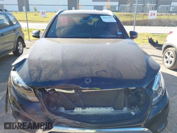 ✅ 2018 Mercedes-Benz GLC 300 • VIN: WDC0G4JB7JV059080 • Lot: 43679165. Wystawiony na IAAI z przebiegiem 30 709 mil. Bezpłatny archiwum sprzedaży aukcyjnych z USA i szczegółowy raport historii pojazdu na DreamBid. Zdjęcie 12.