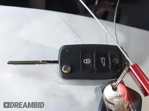 ✅ 2017 Volkswagen Passat S • VIN: 1VWAT7A33HC019579 • Lot: 42889382. Wystawiony na IAAI z przebiegiem 55 544 mil. Bezpłatny archiwum sprzedaży aukcyjnych z USA i szczegółowy raport historii pojazdu na DreamBid. Zdjęcie 11.