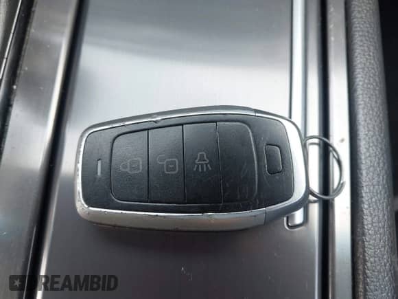 2016 Hyundai Genesis 3.8L z VIN KMHGN4JE7GU120426, wystawiony jako IAAI lot #43295453 z przebiegiem 127 427 mil mil oraz . Historia ofert i sprzedaży dostępna na DreamBid. Obrazek 11.