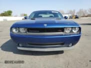 ✅ 2009 Dodge Challenger R/T • VIN: 2B3LJ54T49H603913 • Lot: 43987575. Wystawiony na Copart z przebiegiem 173 309 mil. Bezpłatny archiwum sprzedaży aukcyjnych z USA i szczegółowy raport historii pojazdu na DreamBid. Zdjęcie 5.