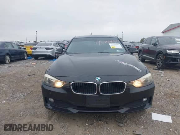 ✅ 2015 BMW 3 Series 320i xDrive • VIN: WBA3C3C59FP663030 • Lot: 43188057. Listed on IAAI with 94,206 mi. Free auction sales archive from the USA and detailed vehicle history report at DreamBid. Image 12.