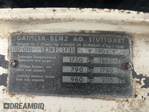 ✅ 1965 Mercedes-Benz 190 • VIN: 11001010128181 • Lot: 94197345. Wystawiony na Copart z przebiegiem 77 434 mil. Bezpłatny archiwum sprzedaży aukcyjnych z USA i szczegółowy raport historii pojazdu na DreamBid. Zdjęcie 12.