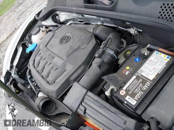 ✅ 2018 Volkswagen Beetle SE • VIN: 3VWJD7AT5JM726605 • Lot: 42723584. Listed on IAAI with 2,871 mi. Free auction sales archive from the USA and detailed vehicle history report at DreamBid. Image 10.