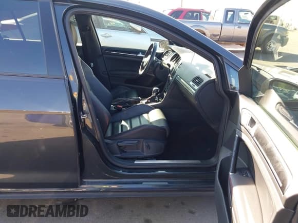 ✅ 2017 Volkswagen Golf GTI S • VIN: 3VW447AU8HM063398 • Лот: 43501046. Опубликован ранее на IAAI с пробегом 46 094 миль. Бесплатный доступ к архиву аукционных продаж из США и подробный отчёт об истории автомобиля на DreamBid. Изображение 5.