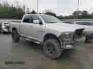 2010 Dodge 1500 Laramie z VIN 1D7RV1CT2AS262800, wystawiony jako Copart lot #81690014 z przebiegiem 111 002 mil mil oraz Szkoda całkowita • Salvage title. Historia ofert i sprzedaży dostępna na DreamBid. Obrazek 4.