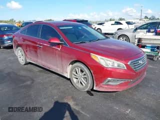 2015 Hyundai Sonata SE с VIN 5NPE24AF3FH127461, выставлен на аукционе IAAI как лот 43492921 с пробегом 135 133 миль миль и . История ставок и продаж доступна на DreamBid. Изображение 1.