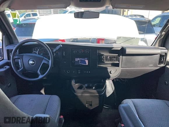 ✅ 2011 Chevrolet Express Passenger 1LT • VIN: 1GAZG1FG5B1187867 • Lot: 90733885. Wystawiony na Copart z przebiegiem 142 112 mil. Bezpłatny archiwum sprzedaży aukcyjnych z USA i szczegółowy raport historii pojazdu na DreamBid. Zdjęcie 9.