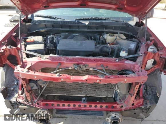 ✅ 2019 Chevrolet Silverado 1500 Custom • VIN: 1GCRWBEH8KZ331505 • Lot: 65938444. Wystawiony na Copart z przebiegiem 82 782 mil. Bezpłatny archiwum sprzedaży aukcyjnych z USA i szczegółowy raport historii pojazdu na DreamBid. Zdjęcie 11.