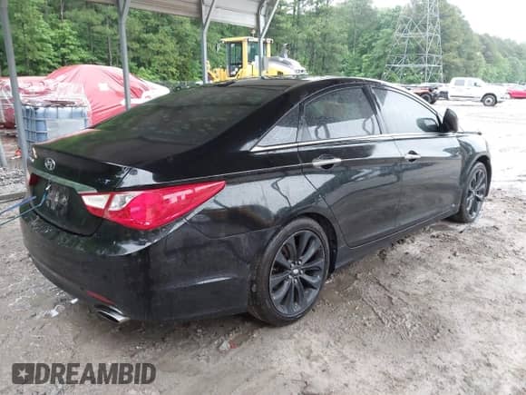 2011 Hyundai Sonata SE с VIN 5NPEC4AB2BH243352, выставлен на аукционе IAAI как лот 42303705 с пробегом 237 919 миль миль и . История ставок и продаж доступна на DreamBid. Изображение 4.