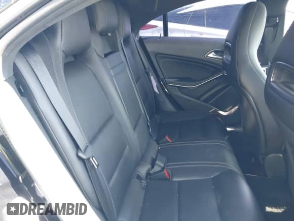 2017 Mercedes-Benz CLA 250 с VIN WDDSJ4EB5HN428030, выставлен на аукционе IAAI как лот 42608535 с пробегом 93 791 миль миль и . История ставок и продаж доступна на DreamBid. Изображение 8.