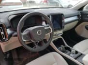 ✅ 2019 Volvo XC40 Momentum • VIN: YV4162UK2K2151808 • Lot: 51024643. Listed on Copart with 28,113 mi. Free auction sales archive from the USA and detailed vehicle history report at DreamBid. Image 7.