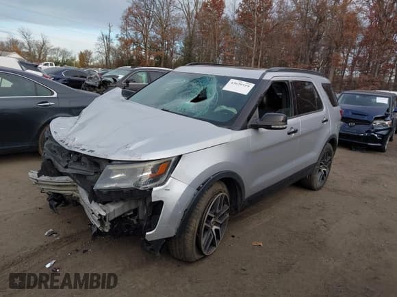 ✅ 2017 Ford Explorer Sport • VIN: 1FM5K8GT9HGA67449 • Lot: 43639519. Wystawiony na IAAI z przebiegiem Nie podano. Bezpłatny archiwum sprzedaży aukcyjnych z USA i szczegółowy raport historii pojazdu na DreamBid. Zdjęcie 16.