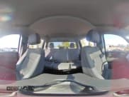 ✅ 2019 Chevrolet Silverado 1500 Custom • VIN: 1GCUYBEF7KZ199274 • Lot: 80450665. Wystawiony na Copart z przebiegiem 137 436 mil. Bezpłatny archiwum sprzedaży aukcyjnych z USA i szczegółowy raport historii pojazdu na DreamBid. Zdjęcie 14.