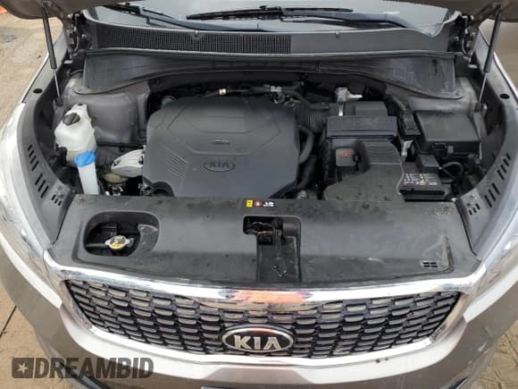 ✅ 2019 Kia Sorento SX Limited • VIN: 5XYPKDA55KG464053 • Lot: 80936305. Listed on Copart with 108,321 mi. Free auction sales archive from the USA and detailed vehicle history report at DreamBid. Image 11.