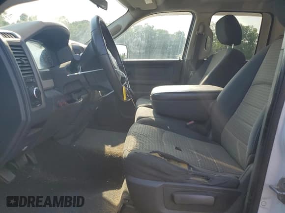 ✅ 2010 Dodge 1500 TRX • VIN: 1D7RV1GT8AS129310 • Lot: 63498545. Wystawiony na Copart z przebiegiem 161 402 mil. Bezpłatny archiwum sprzedaży aukcyjnych z USA i szczegółowy raport historii pojazdu na DreamBid. Zdjęcie 7.