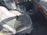 ✅ 2000 Chrysler 300M M • VIN: 2C3HE66G2YH325451 • Lot: 41680818. Wystawiony na IAAI z przebiegiem 161 976 mil. Bezpłatny archiwum sprzedaży aukcyjnych z USA i szczegółowy raport historii pojazdu na DreamBid. Zdjęcie 5.