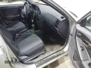 ✅ 2005 Hyundai Elantra GLS • VIN: KMHDN56D85U164585 • Lot: 42643332. Wystawiony na IAAI z przebiegiem 37 496 mil. Bezpłatny archiwum sprzedaży aukcyjnych z USA i szczegółowy raport historii pojazdu na DreamBid. Zdjęcie 5.