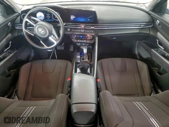 ✅ 2025 Hyundai Elantra SEL Convenience • VIN: KMHLS4DG0SU973070 • Лот: 96445845. Опубликован ранее на Copart с пробегом 18 977 миль. Бесплатный доступ к архиву аукционных продаж из США и подробный отчёт об истории автомобиля на DreamBid. Изображение 8.