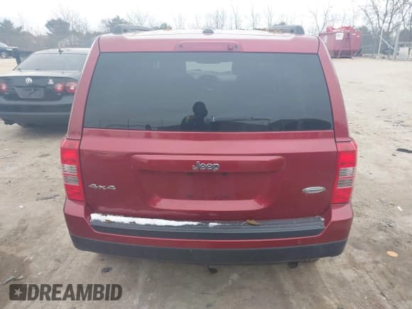 ✅ 2014 Jeep Patriot Latitude • VIN: 1C4NJRFB0ED761725 • Лот: 43671812. Опубликован ранее на IAAI с пробегом 96 964 миль. Бесплатный доступ к архиву аукционных продаж из США и подробный отчёт об истории автомобиля на DreamBid. Изображение 16.