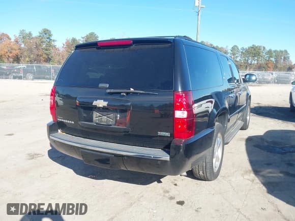 ✅ 2011 Chevrolet Suburban LTZ • VIN: 1GNSKKE30BR371442 • Lot: 43648426. Listed on IAAI with 224,684 mi. Free auction sales archive from the USA and detailed vehicle history report at DreamBid. Image 4.