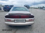 ✅ 1998 Oldsmobile Aurora • VIN: 1G3GR62CXW4121053 • Lot: 42681188. Wystawiony na IAAI z przebiegiem 99 160 mil. Bezpłatny archiwum sprzedaży aukcyjnych z USA i szczegółowy raport historii pojazdu na DreamBid. Zdjęcie 16.