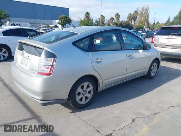 ✅ 2005 Toyota Prius • VIN: JTDKB20U353036014 • Lot: 43736103. Listed on IAAI with 122,145 mi. Free auction sales archive from the USA and detailed vehicle history report at DreamBid. Image 4.