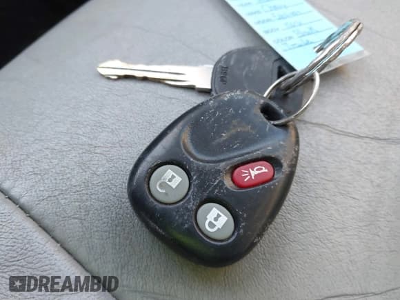 ✅ 2006 Chevrolet Equinox LT • VIN: 2CNDL63F066045155 • Лот: 41336353. Опубликован ранее на IAAI с пробегом 198 498 миль. Бесплатный доступ к архиву аукционных продаж из США и подробный отчёт об истории автомобиля на DreamBid. Изображение 11.