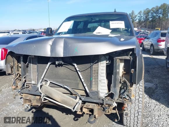 ✅ 2006 Chevrolet Silverado 2500HD LT1 • VIN: 1GCHK23D76F211225 • Lot: 41454948. Listed on IAAI with 203,000 mi. Free auction sales archive from the USA and detailed vehicle history report at DreamBid. Image 6.