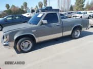 ✅ 1987 GMC Sonoma • VIN: 1GTBS14E2H8501760 • Lot: 41852033. Wystawiony na IAAI z przebiegiem 175 529 mil. Bezpłatny archiwum sprzedaży aukcyjnych z USA i szczegółowy raport historii pojazdu na DreamBid. Zdjęcie 2.