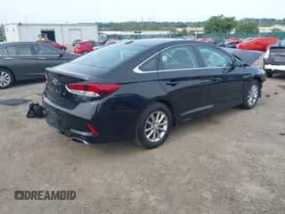 2018 Hyundai Sonata SE z VIN 5NPE24AF2JH605216, wystawiony jako IAAI lot #43330017 z przebiegiem 53 541 mil mil oraz . Historia ofert i sprzedaży dostępna na DreamBid. Obrazek 4.