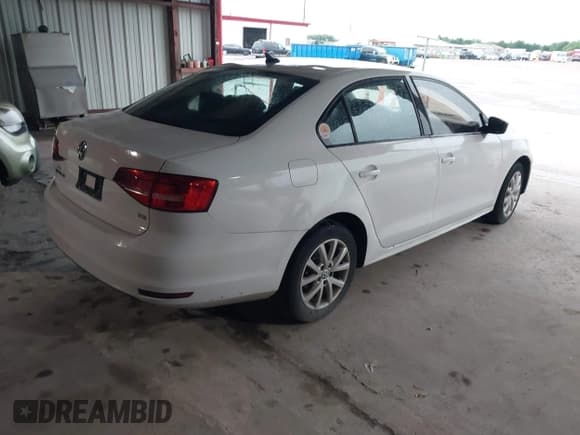 ✅ 2015 Volkswagen Jetta SE • VIN: 3VWD17AJ9FM271575 • Lot: 42198458. Listed on IAAI with 122,161 mi. Free auction sales archive from the USA and detailed vehicle history report at DreamBid. Image 4.